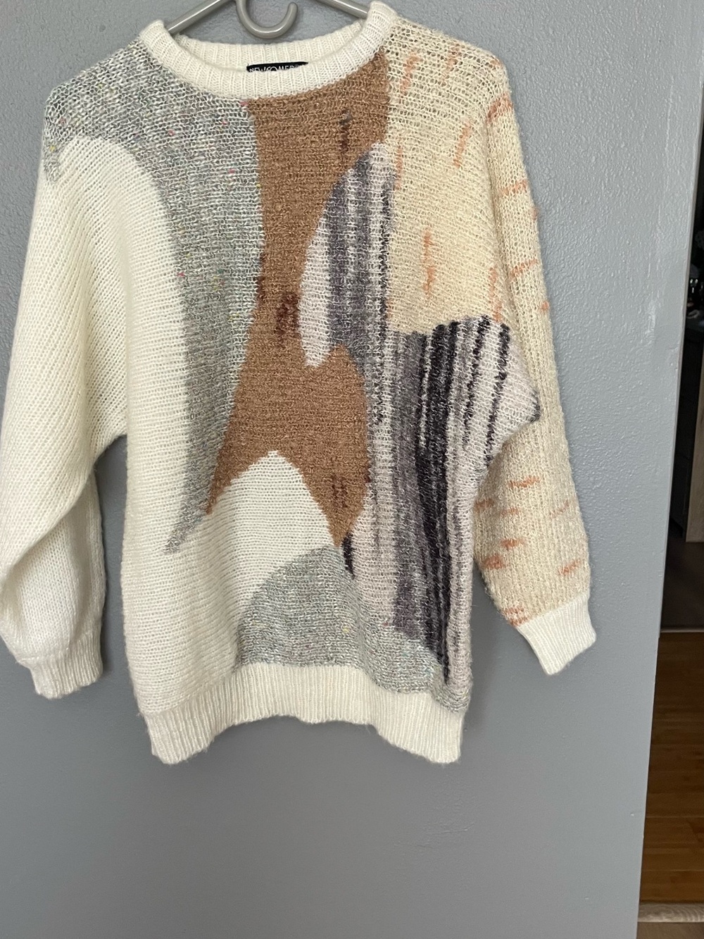 Women's Cream Abstract Pattern Crewneck Sweater - Cozy Pullover